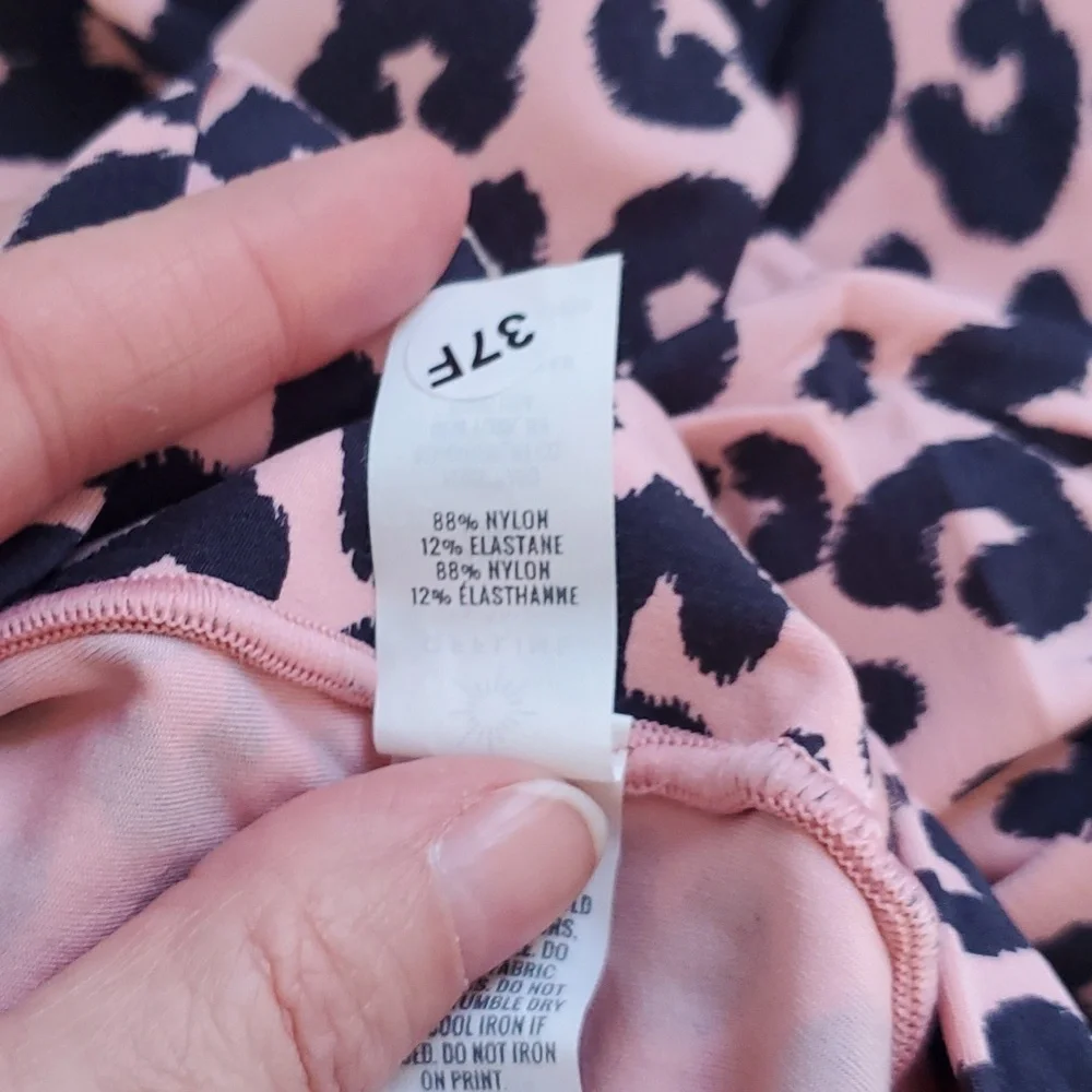 OFFLINE By Aerie Real Me High Waisted Twist Legging, Size M - Picture 10 of 11